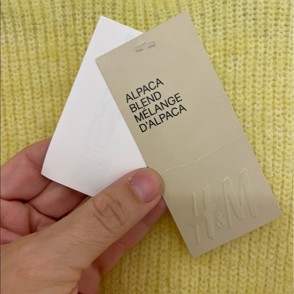 H&M alpaca wool blend peplum yellow sweater NWT XS - Picture 7 of 7